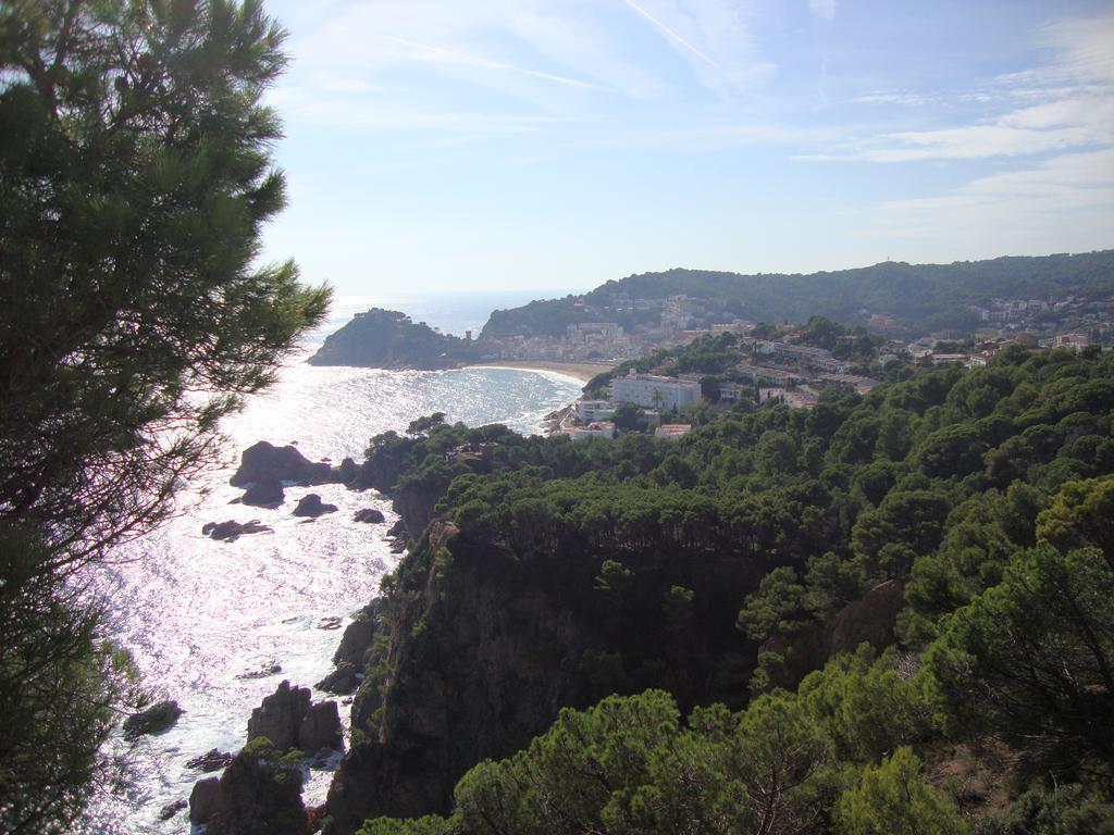 Apartaments Claudi Tossa de Mar Exteriör bild