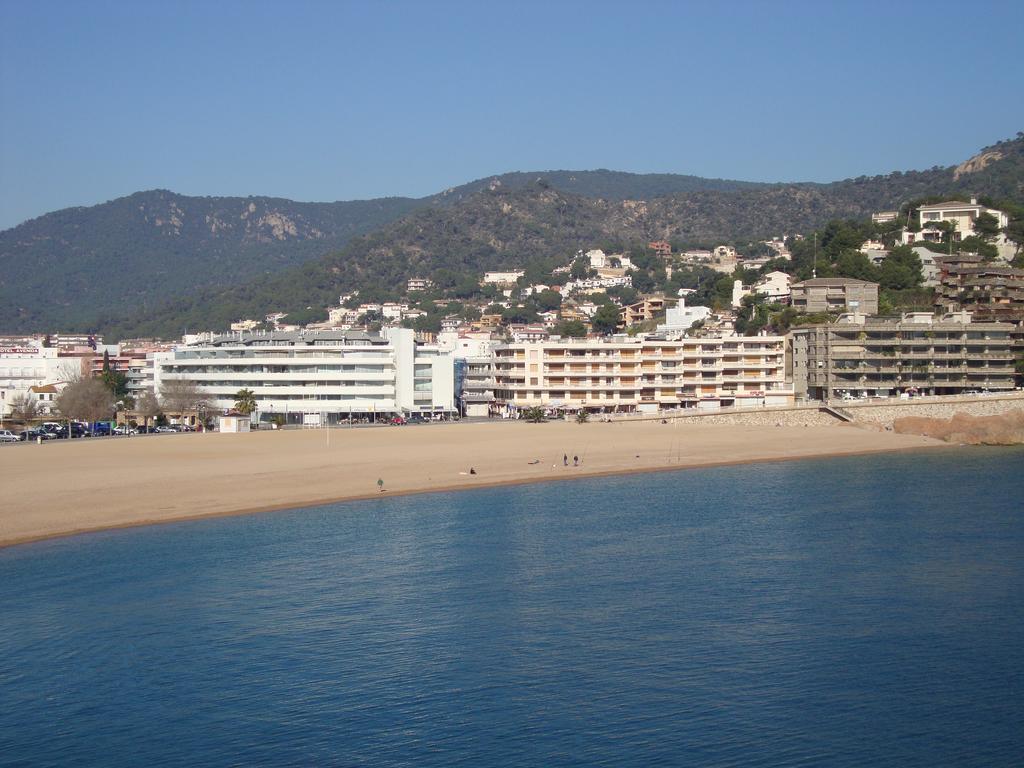 Apartaments Claudi Tossa de Mar Exteriör bild