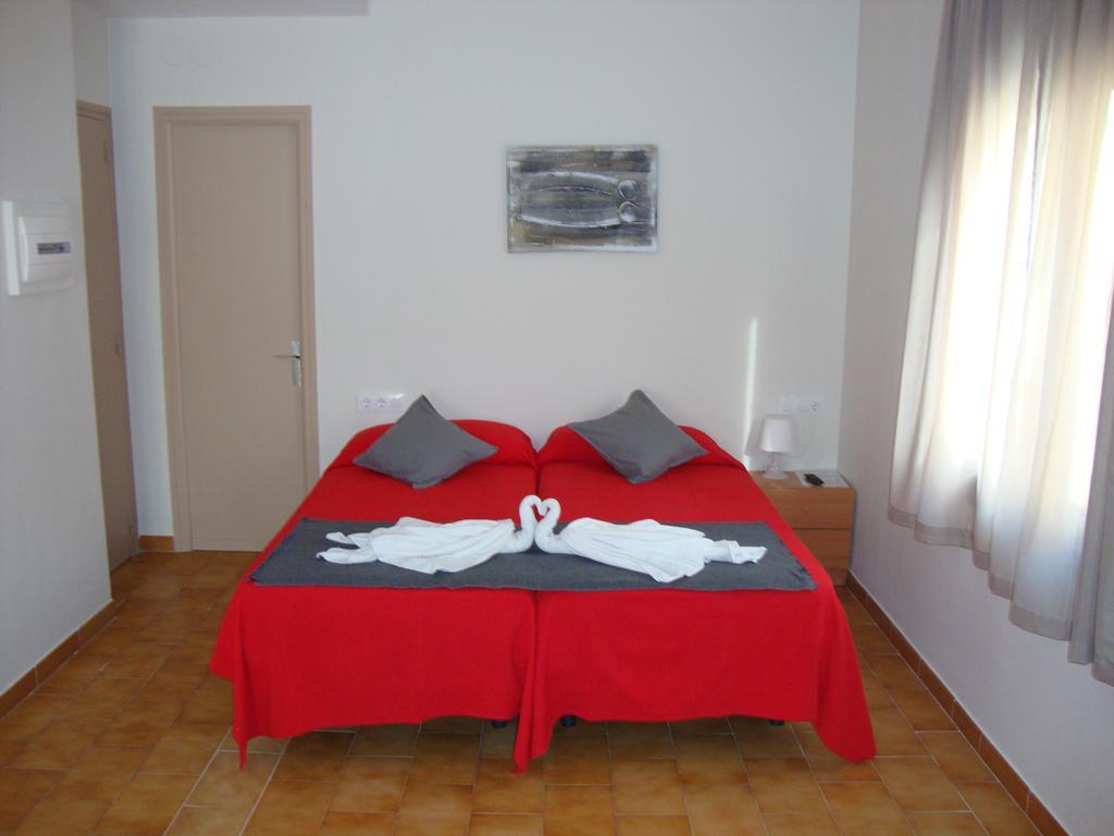 Apartaments Claudi Tossa de Mar Exteriör bild