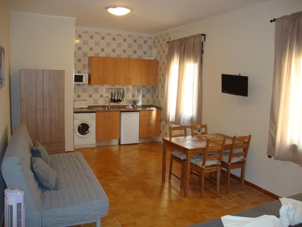 Apartaments Claudi Tossa de Mar Exteriör bild
